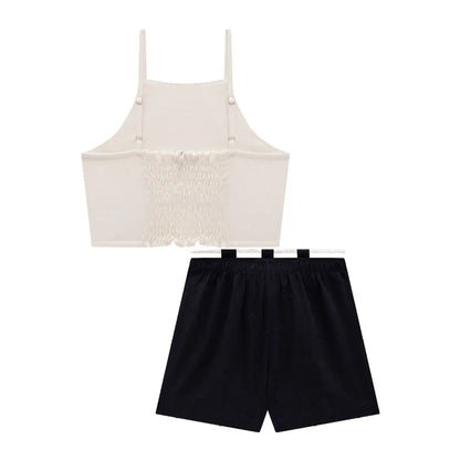 Conjunto de Top Blanco y Shorts Negros