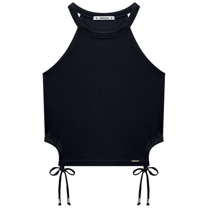 Blusa Crop Halter Sin Mangas Negra con Short Blanco