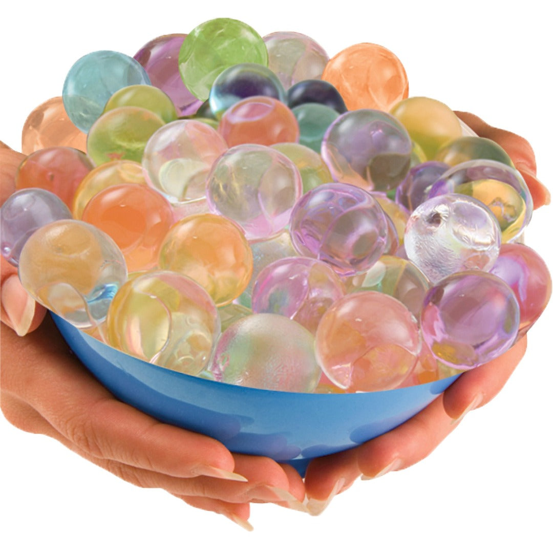 Aqua Balls: canicas de agua gigantes.Aqua Balls: marbles giant